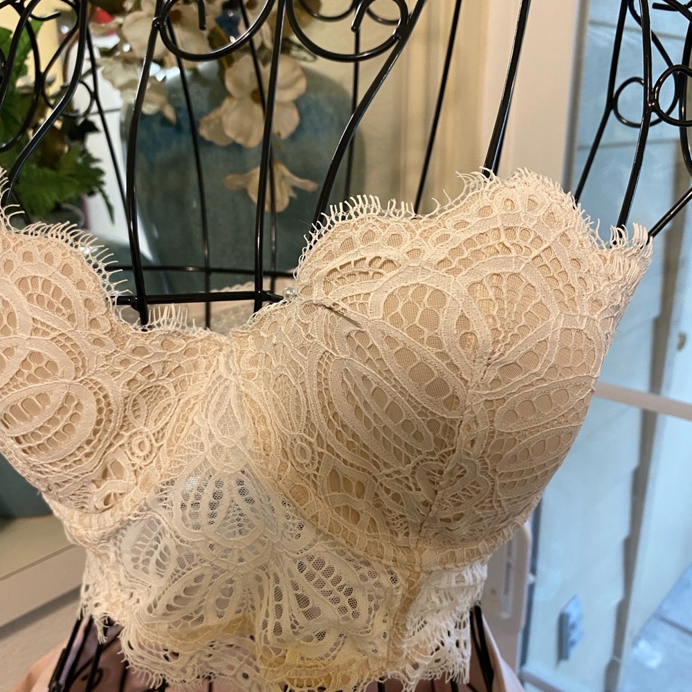 Victoria's Secret Ivory Lace Bustier Bralette - Picture 8 of 8